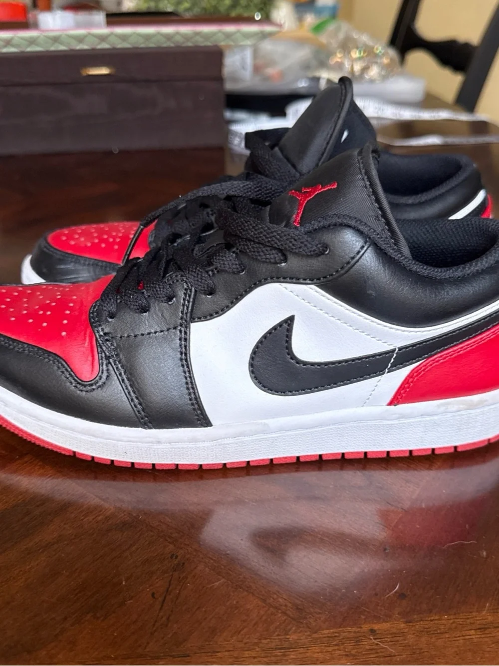 Jordan Air Jordan Low Bred Toe Black Red White Leather Sz 8 #553558-161